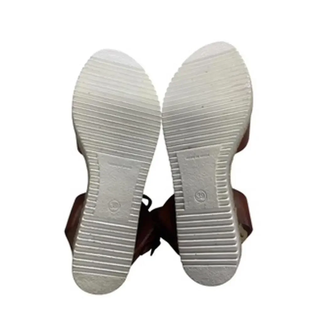 Luxurious Brown Leather Sandals - Picture 5 of 6
